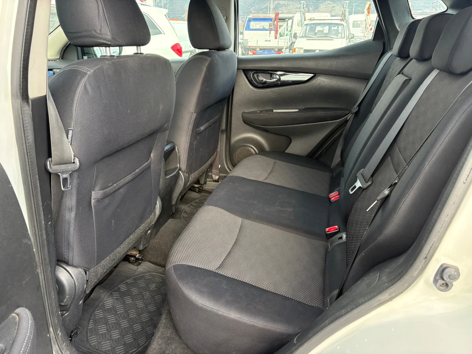 Nissan Qashqai 1.6 dci 4x4 | Mobile.bg � ����������� 11