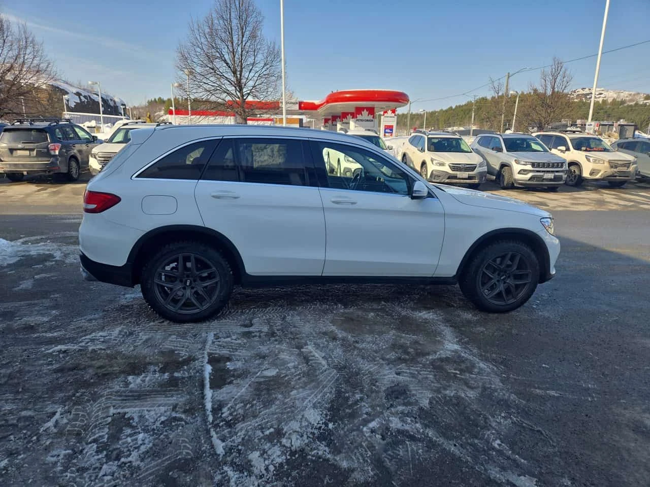Mercedes-Benz GLC * 300 * CARFAX * ДВА КЛЮЧА * ПАНО, снимка 3 - Автомобили и джипове - 53728696