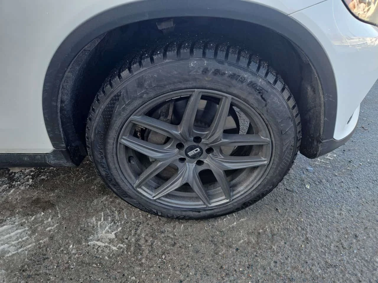 Mercedes-Benz GLC * 300 * CARFAX * ДВА КЛЮЧА * ПАНО, снимка 6 - Автомобили и джипове - 53728696