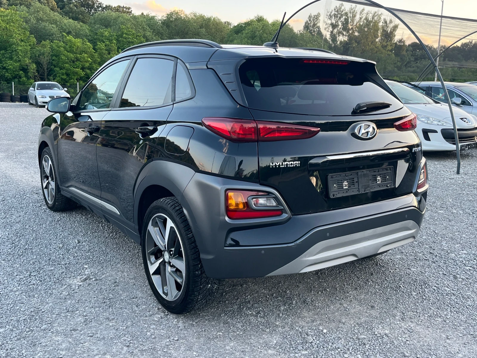 Hyundai Kona 1.6 CRDI, снимка 4 - Автомобили и джипове - 54731326