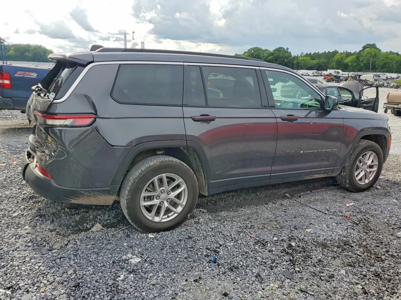 Jeep Grand cherokee 3.6l L Laredo, снимка 3 - Автомобили и джипове - 55106506