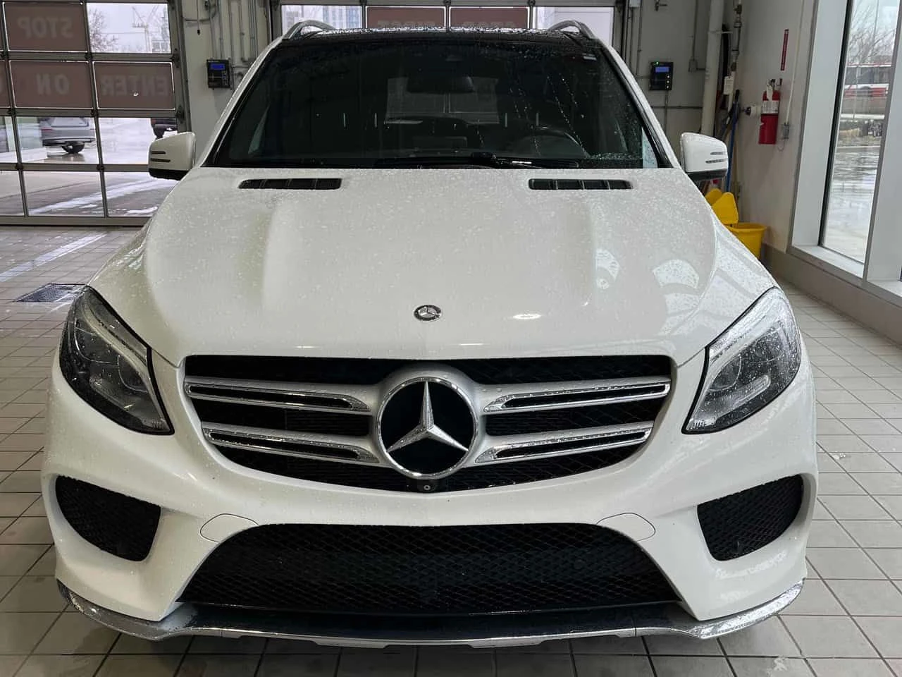 Mercedes-Benz GLE * 400 * CARFAX * ОПЦИЯ ЗА ФИНАНСИРАНЕ , снимка 6 - Автомобили и джипове - 55335155