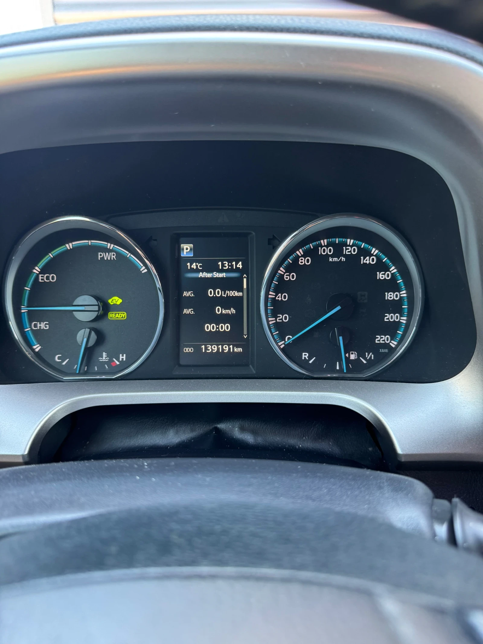 Toyota Rav4, снимка 13 - Автомобили и джипове - 55551592