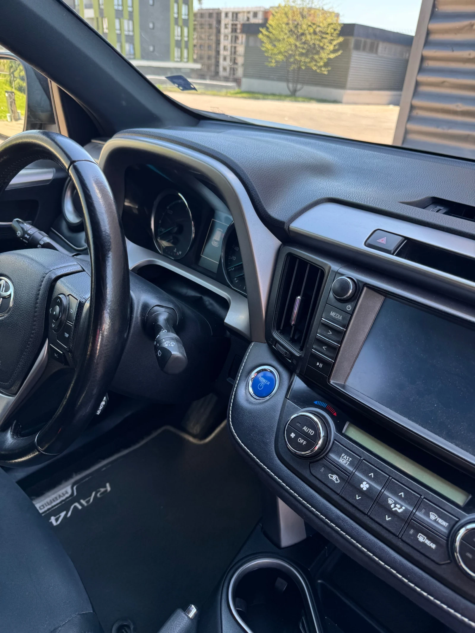 Toyota Rav4, снимка 16 - Автомобили и джипове - 55551592