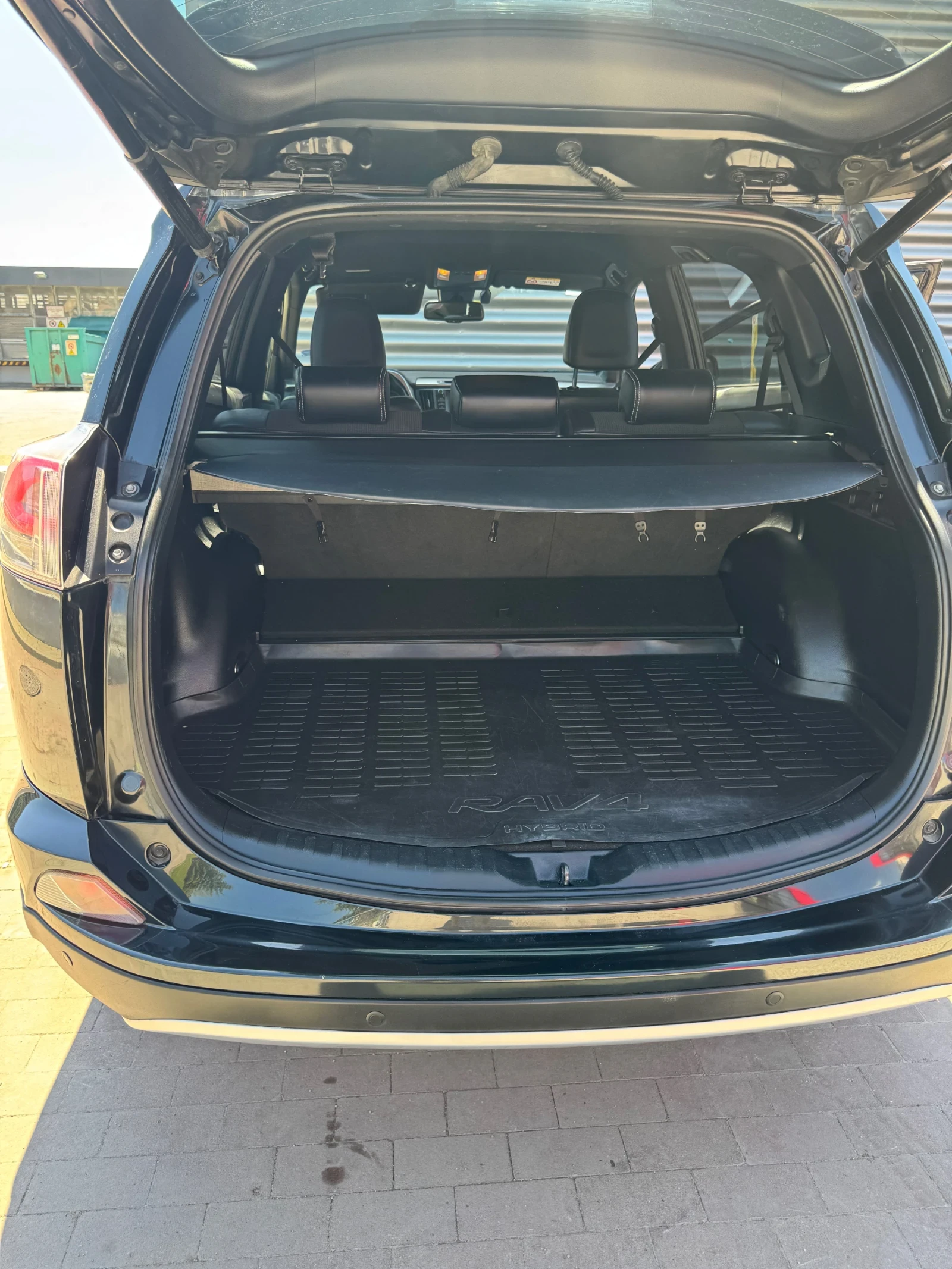 Toyota Rav4, снимка 14 - Автомобили и джипове - 55551592
