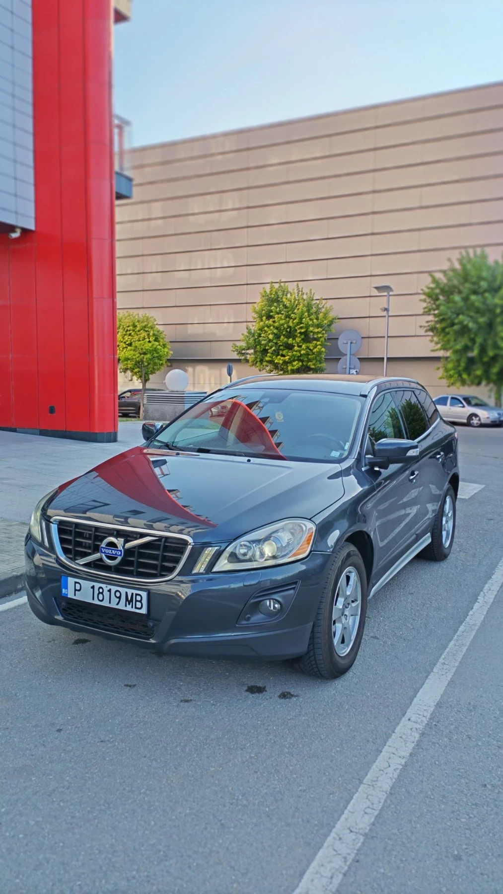 Volvo XC60 2.4 D5 205Hp, снимка 3 - Автомобили и джипове - 55607536