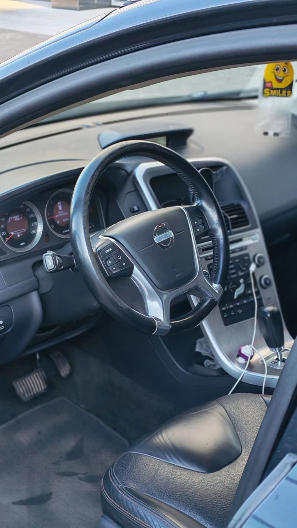 Volvo XC60 2.4 D5 205Hp, снимка 7 - Автомобили и джипове - 55607536