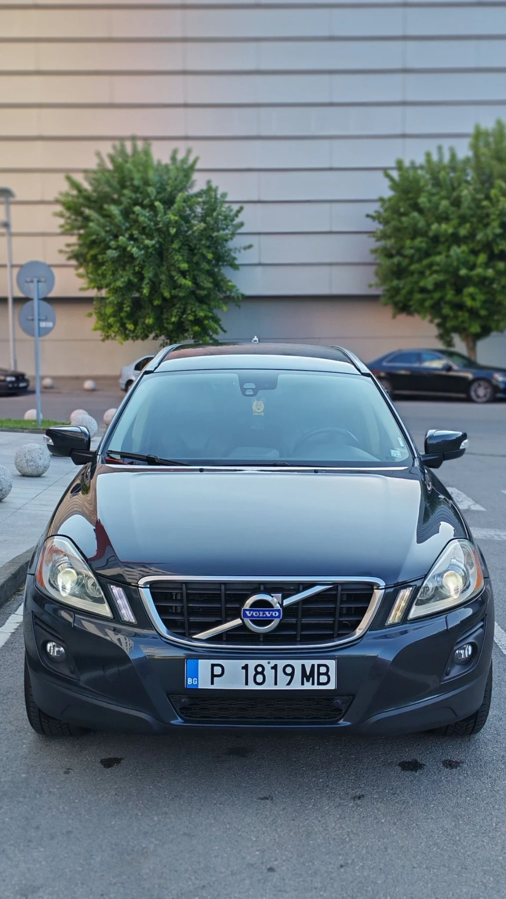 Volvo XC60 2.4 D5 205Hp, снимка 2 - Автомобили и джипове - 55607536