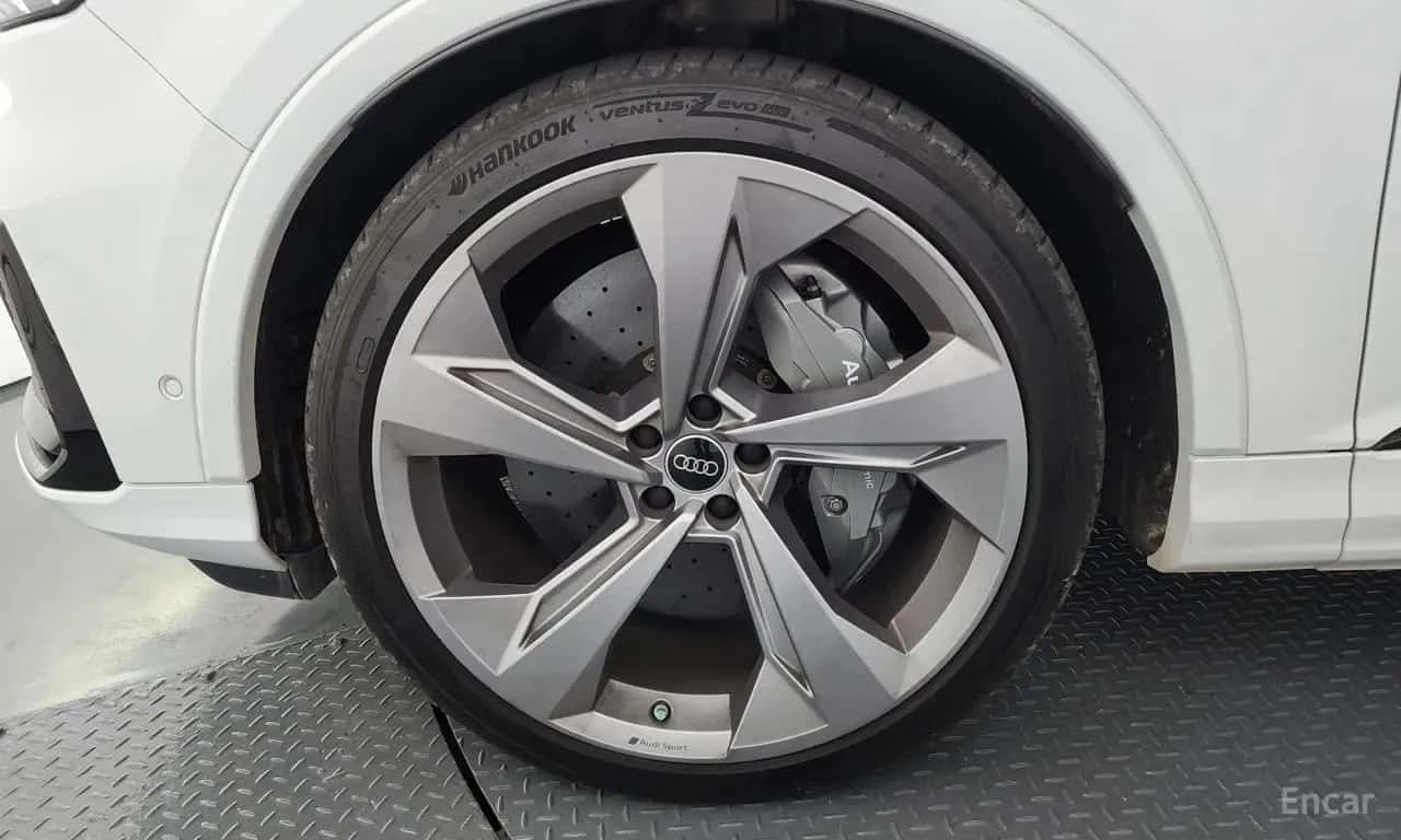 Audi SQ7 4.0 TFSI Quattro, снимка 5 - Автомобили и джипове - 56255409