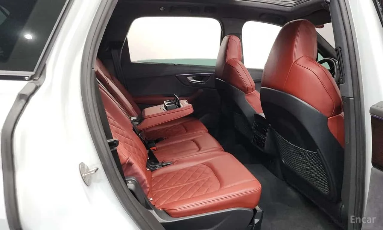 Audi SQ7 4.0 TFSI Quattro, снимка 11 - Автомобили и джипове - 56255409