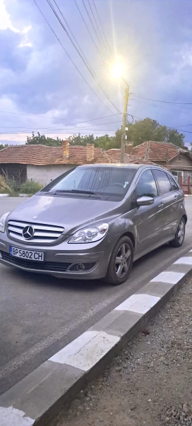 Mercedes-Benz B 180, снимка 2