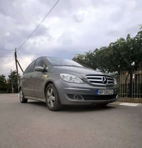 Mercedes-Benz B 180, снимка 1