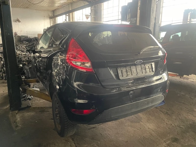 Ford Fiesta, снимка 1 - Автомобили и джипове - 40161761