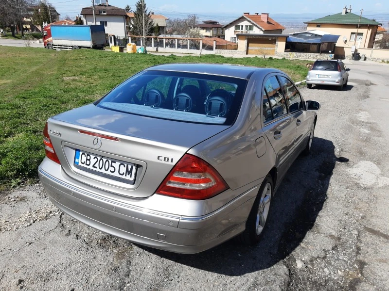 Mercedes-Benz C 220 авангард, снимка 7 - Автомобили и джипове - 47284746