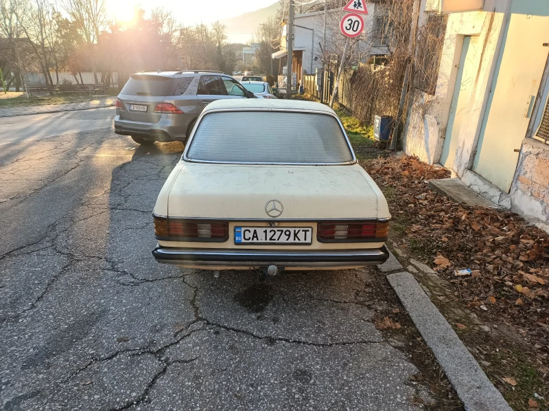 Mercedes-Benz 123, снимка 2 - Автомобили и джипове - 48391444