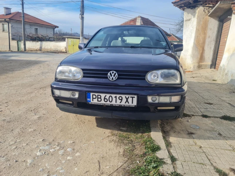 VW Golf, снимка 5 - Автомобили и джипове - 48615432