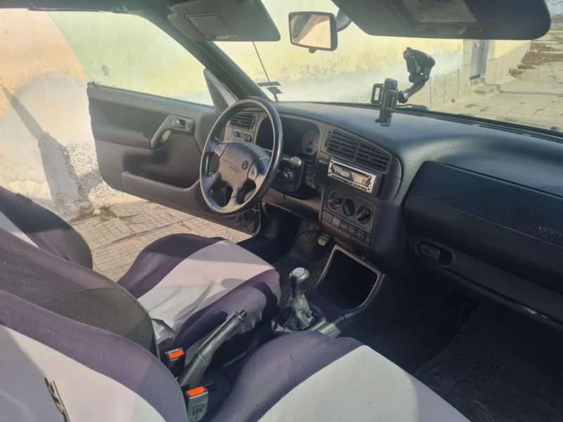 VW Golf, снимка 8 - Автомобили и джипове - 48615432