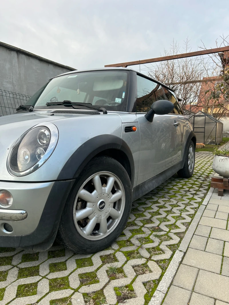 Mini D one One D, снимка 2 - Автомобили и джипове - 49123507