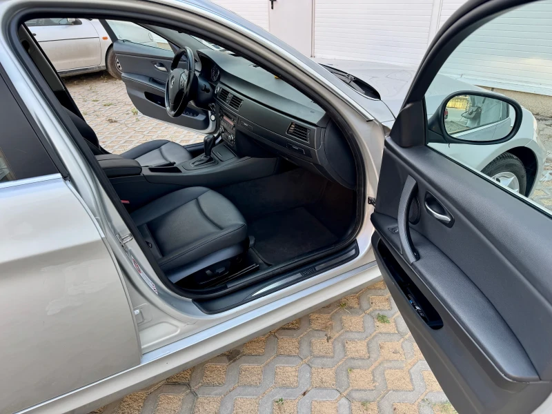 BMW 320 2.0d XDrive, снимка 14 - Автомобили и джипове - 52399059