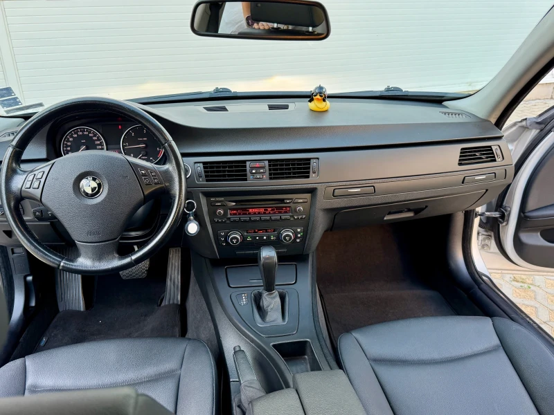 BMW 320 2.0d XDrive, снимка 15 - Автомобили и джипове - 52399059