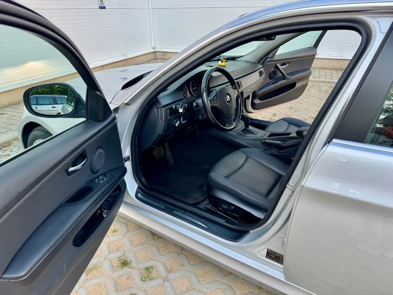 BMW 320 2.0d XDrive, снимка 12 - Автомобили и джипове - 52399059