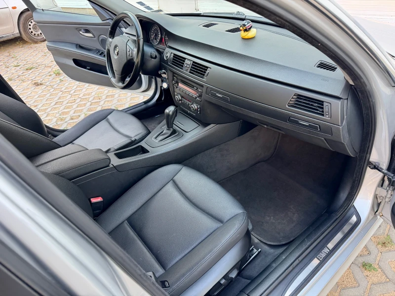 BMW 320 2.0d XDrive, снимка 13 - Автомобили и джипове - 52399059