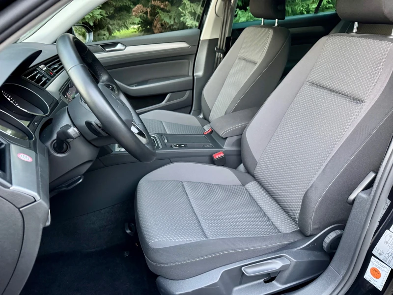 VW Passat 2.0TDI LED CAR-PLAY 22000km!!!, снимка 10 - Автомобили и джипове - 51736894