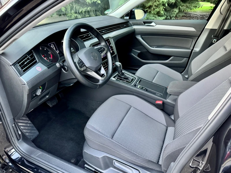 VW Passat 2.0TDI LED CAR-PLAY 22000km!!!, снимка 9 - Автомобили и джипове - 51736894