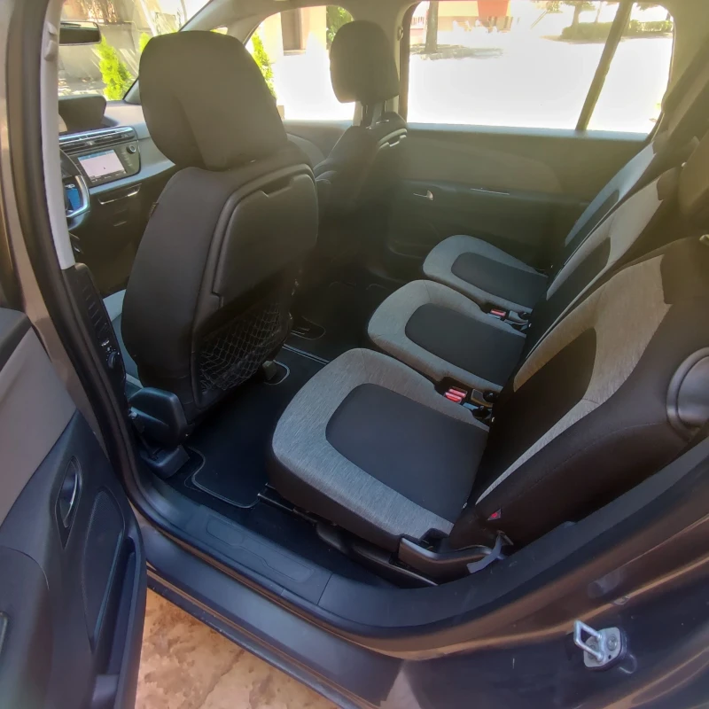 Citroen Grand C4 Picasso 1.6 Bluehdi 6+ 1 ТОП оферта , снимка 10 - Автомобили и джипове - 52292273
