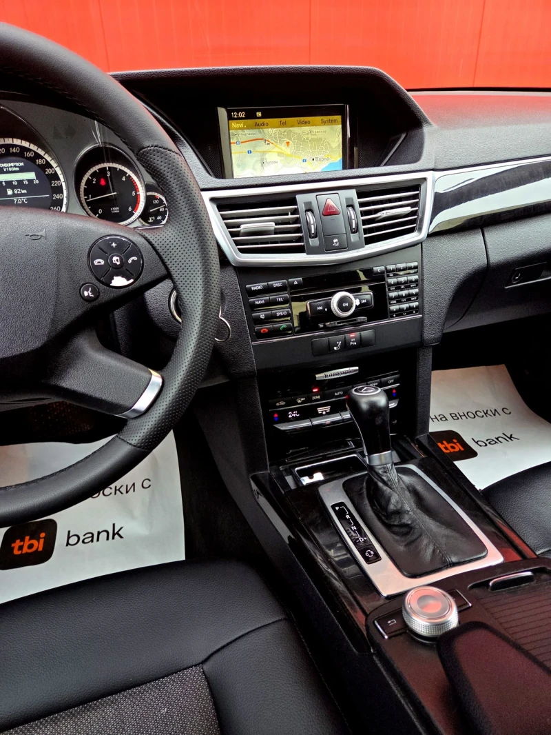Mercedes-Benz E 200 Регистриран, снимка 9 - Автомобили и джипове - 52727991