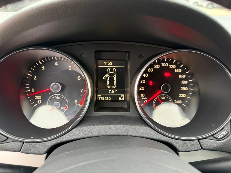 VW Golf 1.4i 122к.с 6сk. H-line NAVI , снимка 10 - Автомобили и джипове - 52753905