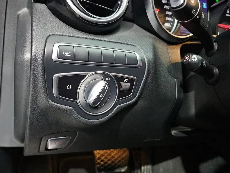 Mercedes-Benz C 220 - САМО 30% АВАНС, снимка 17 - Автомобили и джипове - 55405806