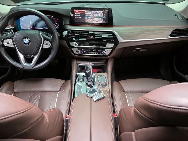 BMW 520 Luxury Plus, снимка 7 - Автомобили и джипове - 56071219