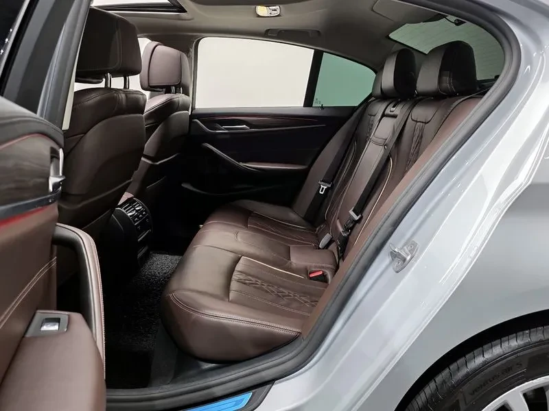 BMW 520 Luxury Plus, снимка 12 - Автомобили и джипове - 56071219