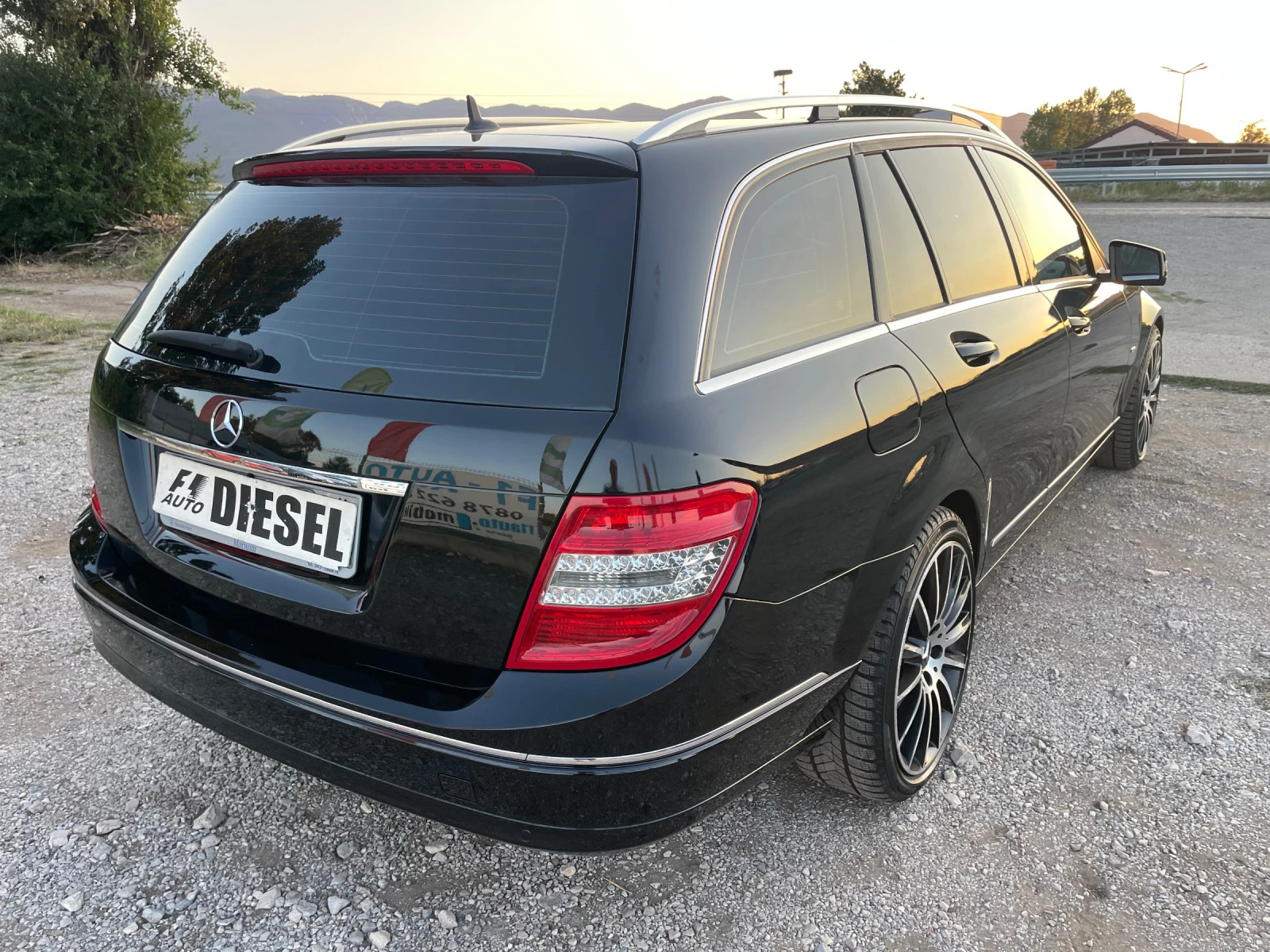 Mercedes-Benz C 250 D-4x4-AVTOMAT-NAVI-ITALIA - изображение 8