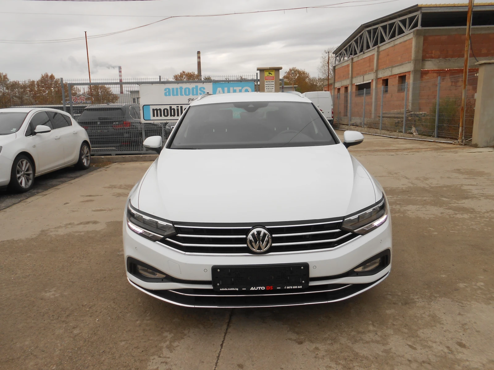 VW Passat 2.0d-Navi-Automat-Euro-6D - изображение 2