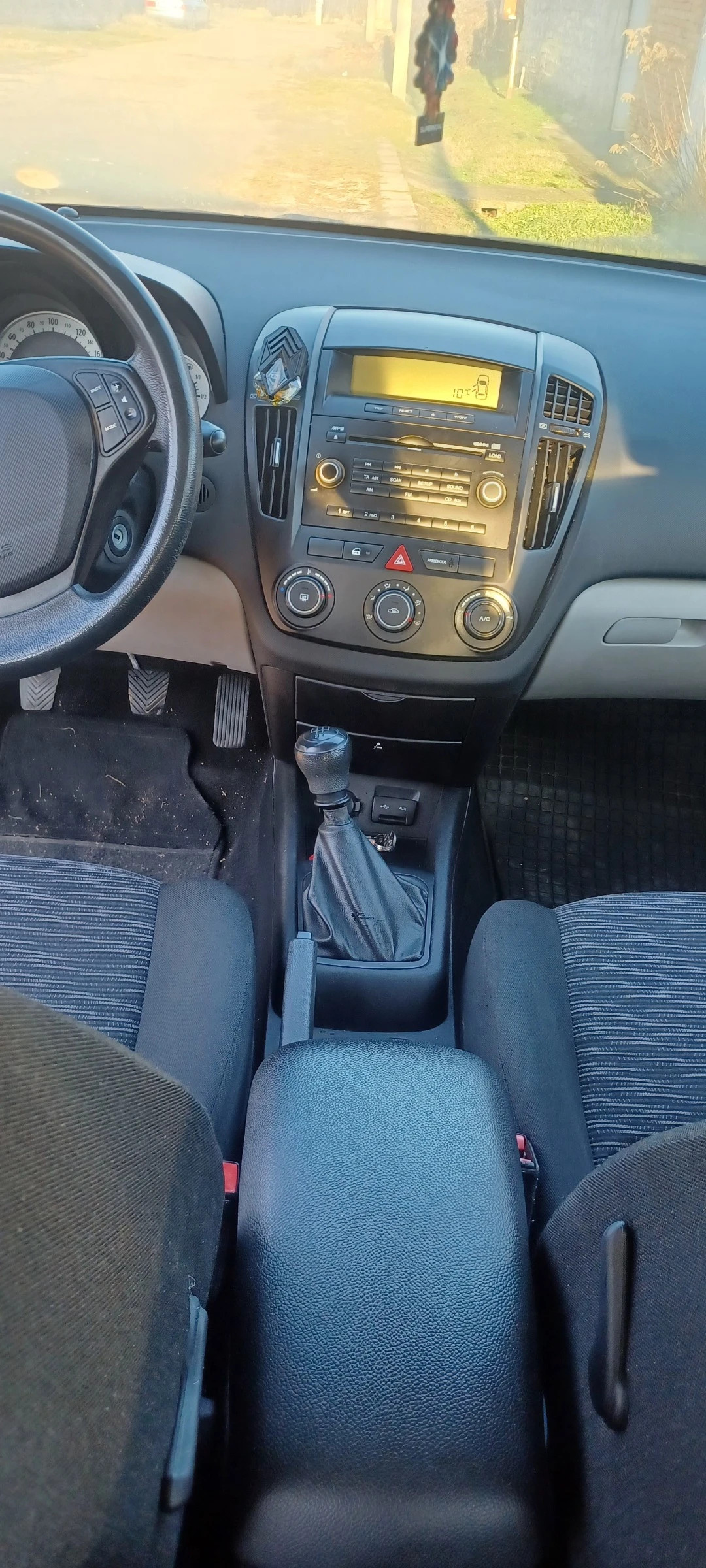 Kia Ceed 1.4 бензин  | Mobile.bg — изображение 11