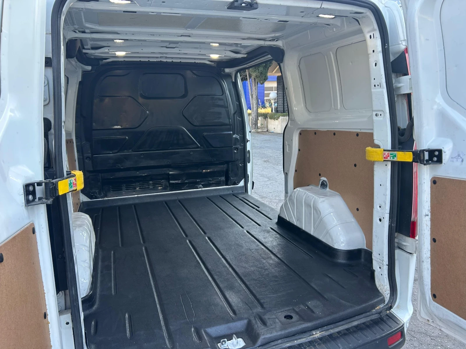 Ford Transit Custom 2.0d 130k Evro6b 60.000km - изображение 6