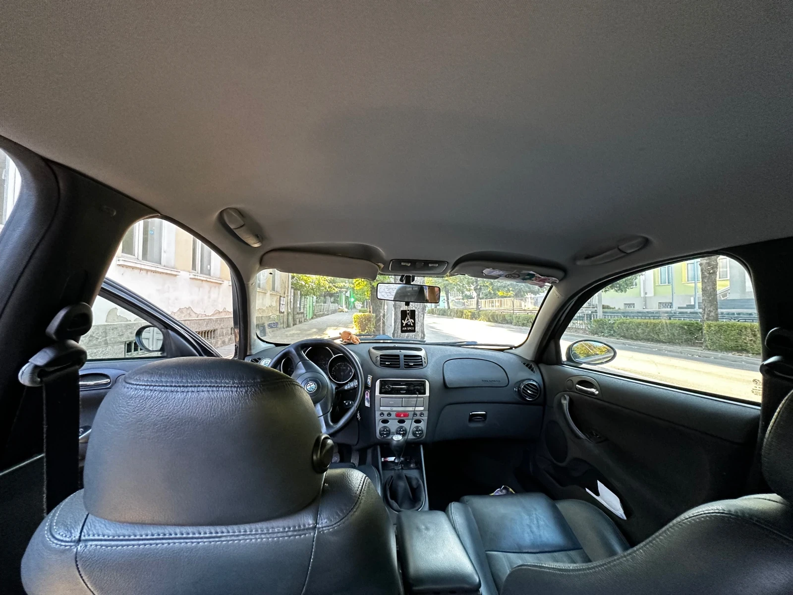Alfa Romeo 147 1.9JTD - изображение 6