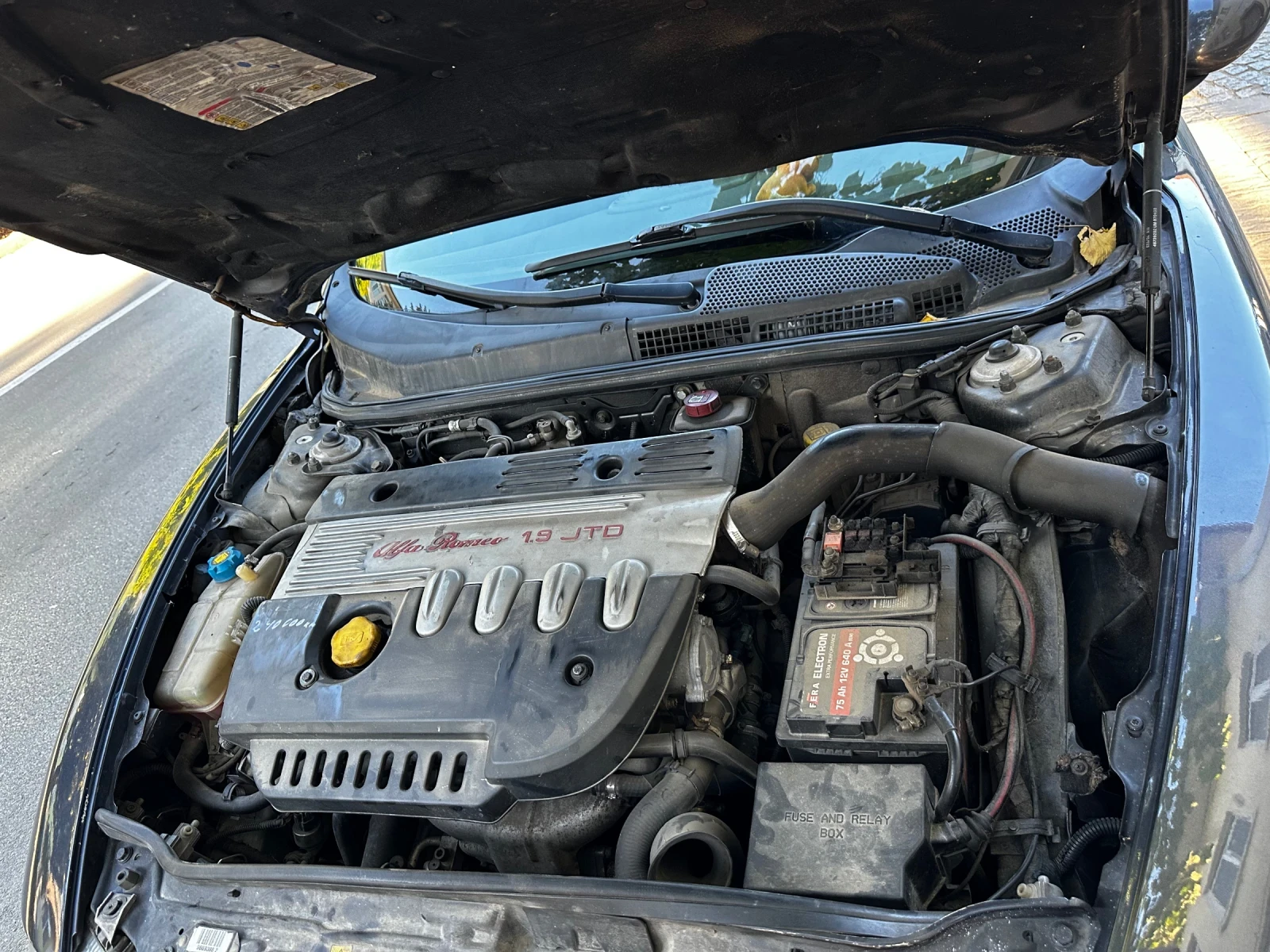 Alfa Romeo 147 1.9JTD - изображение 2