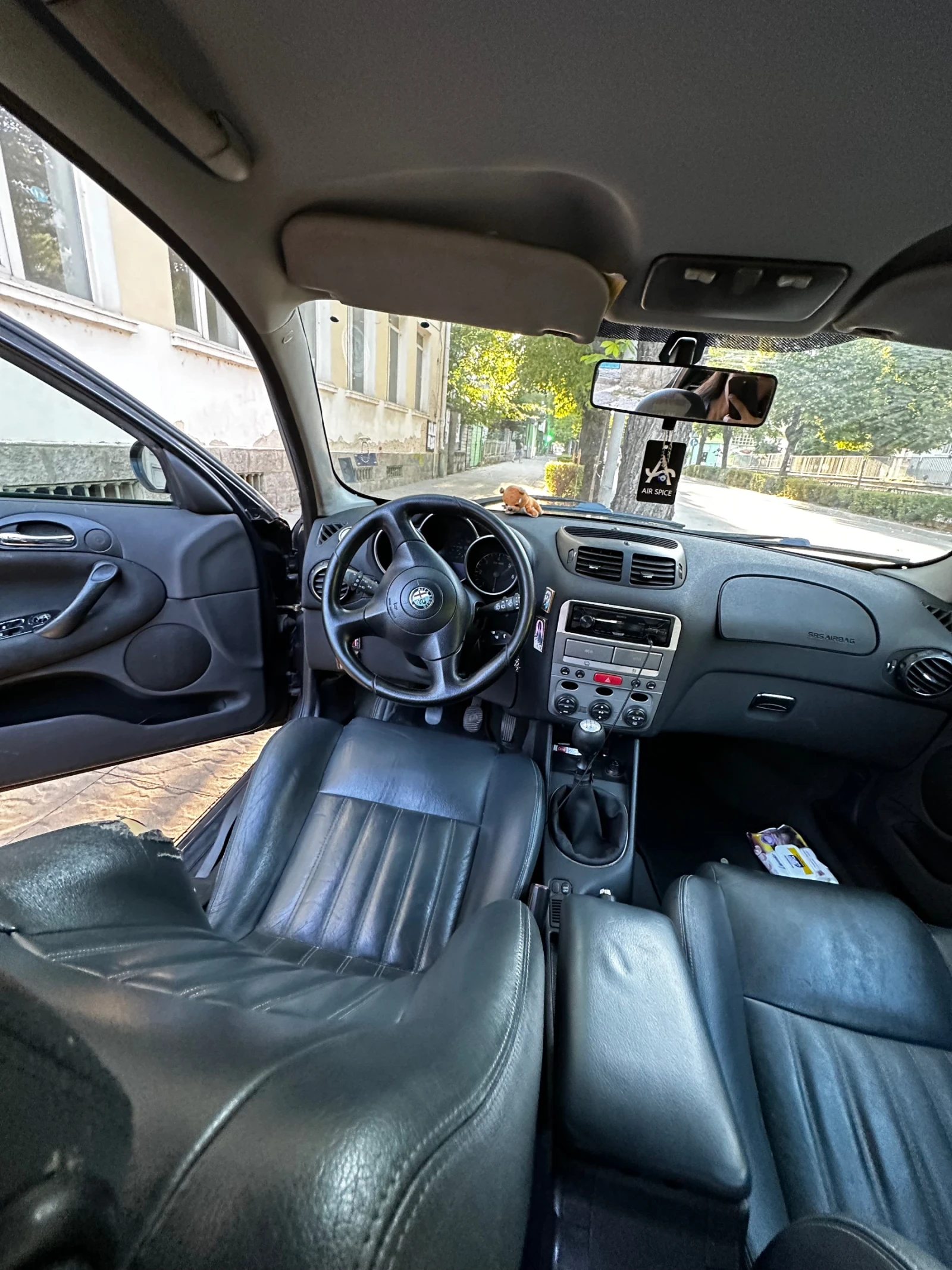 Alfa Romeo 147 1.9JTD - изображение 4