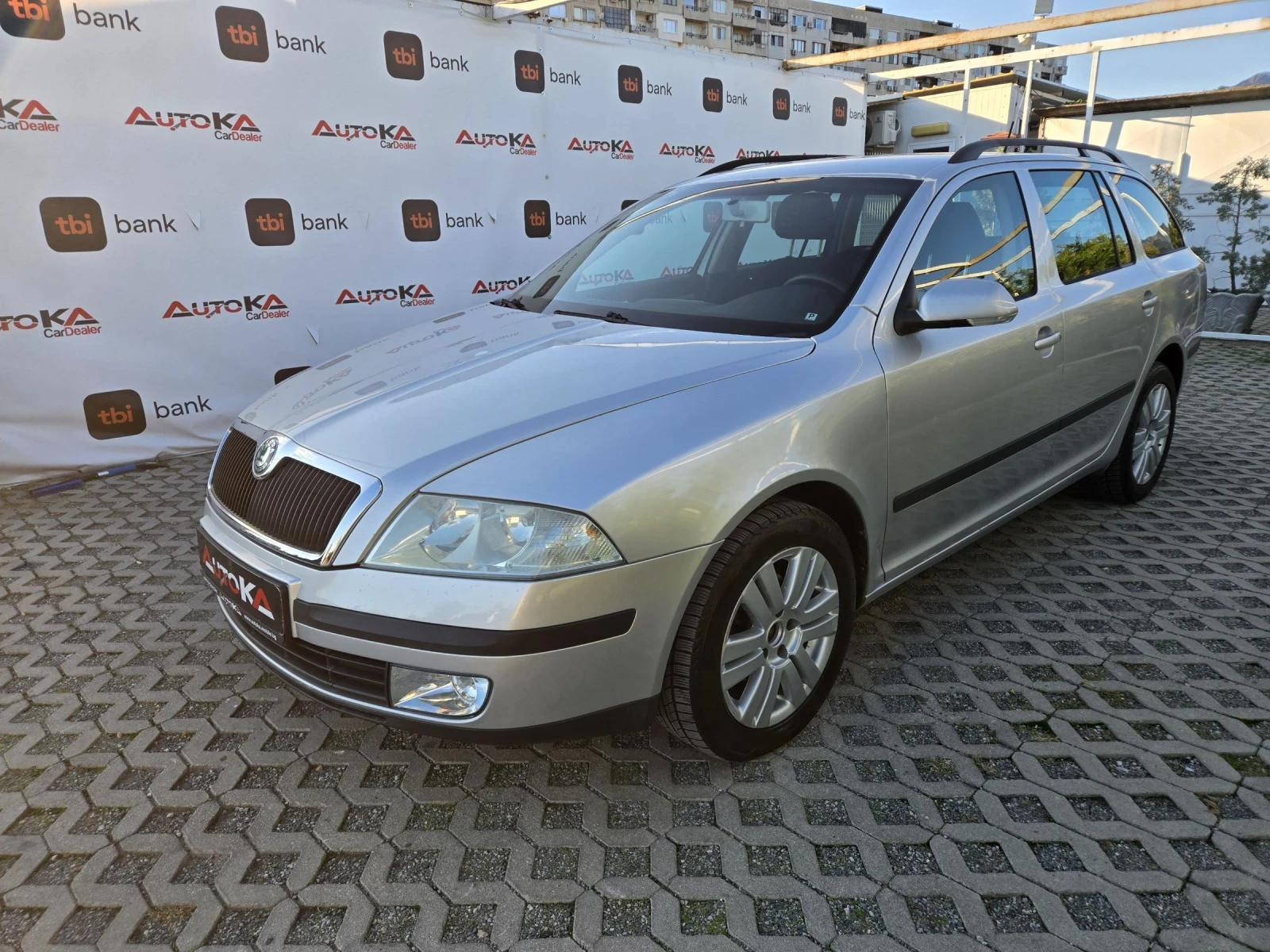 Skoda Octavia 1.9TDI-105кс= АВТОПИЛОТ= КАМЕРА= НАВИ= КЛИМАТРОНИК - изображение 6