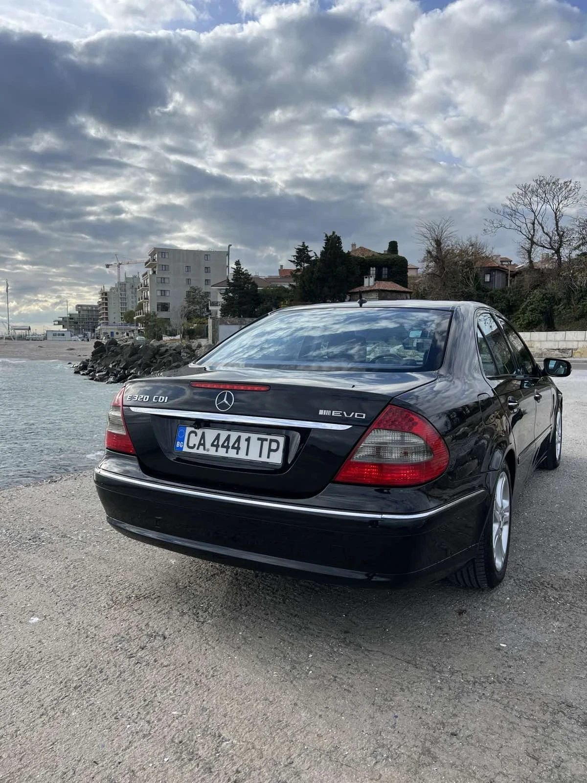 Mercedes-Benz E 320 Avantgarde EVO - изображение 4