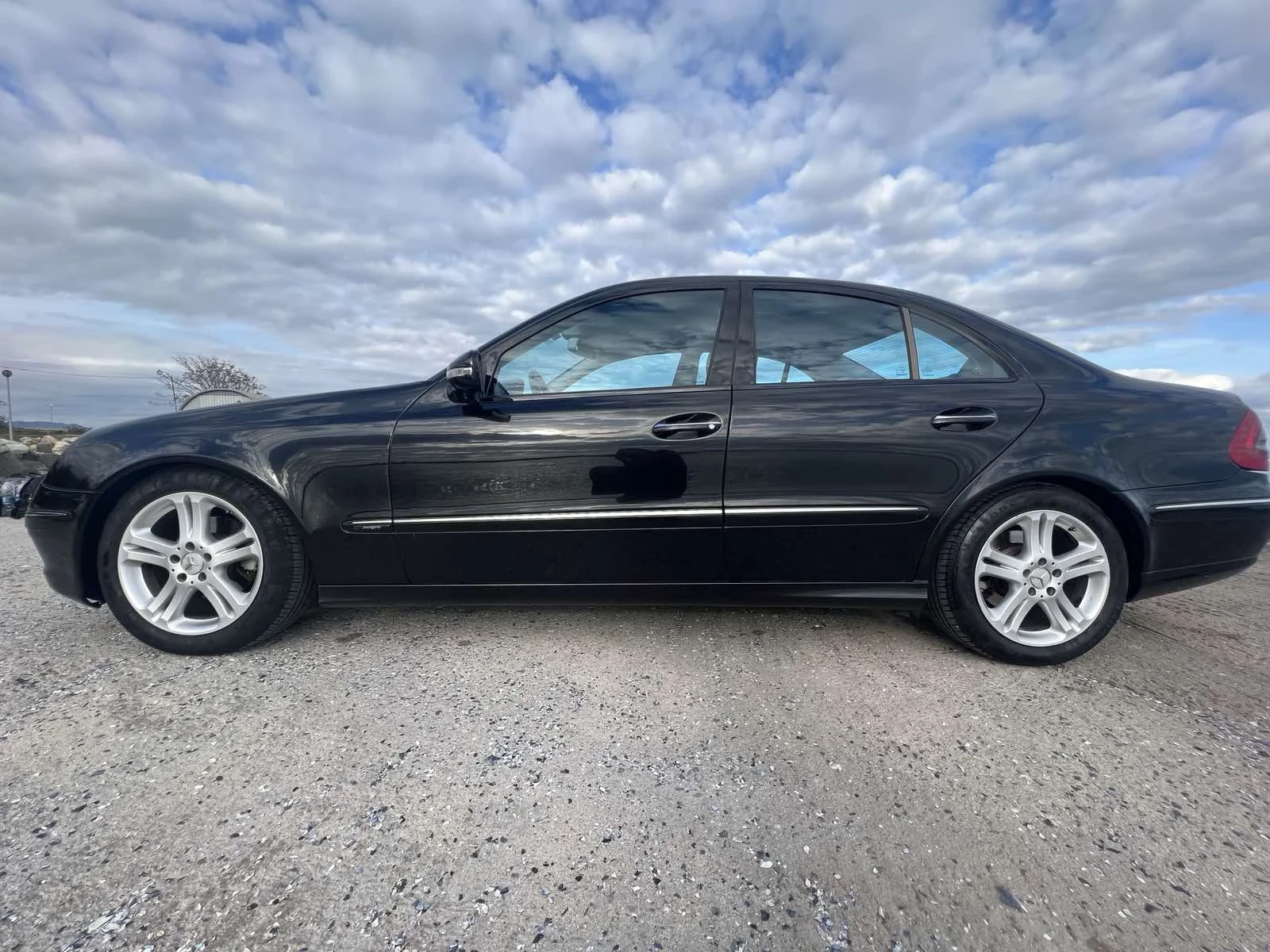 Mercedes-Benz E 320 Avantgarde EVO - изображение 8