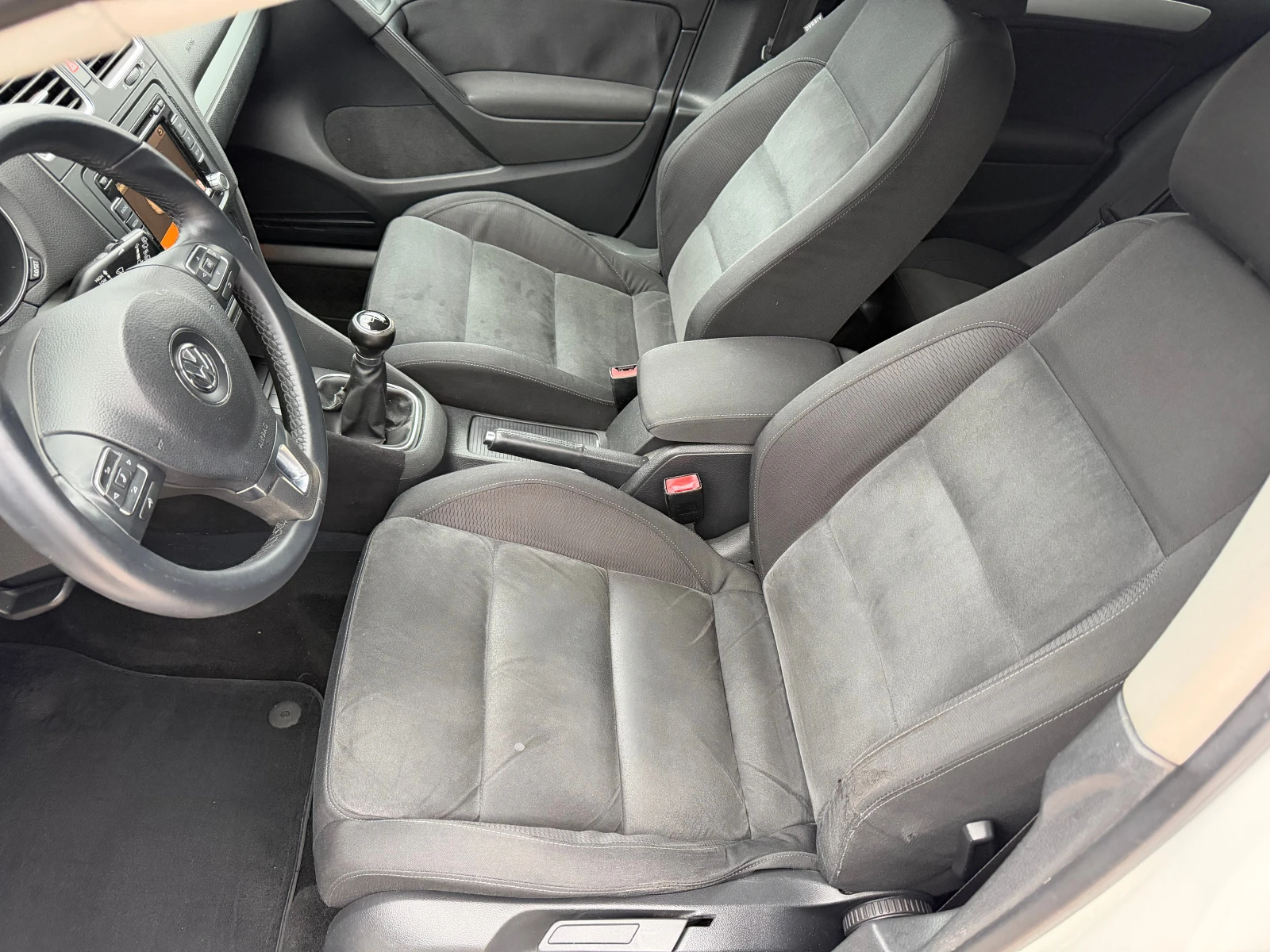 VW Golf 1.4i 122к.с 6сk. H-line NAVI  - изображение 8