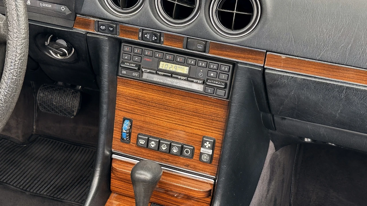 Mercedes-Benz SL 380 V8 204кс., снимка 10 - Автомобили и джипове - 54216499