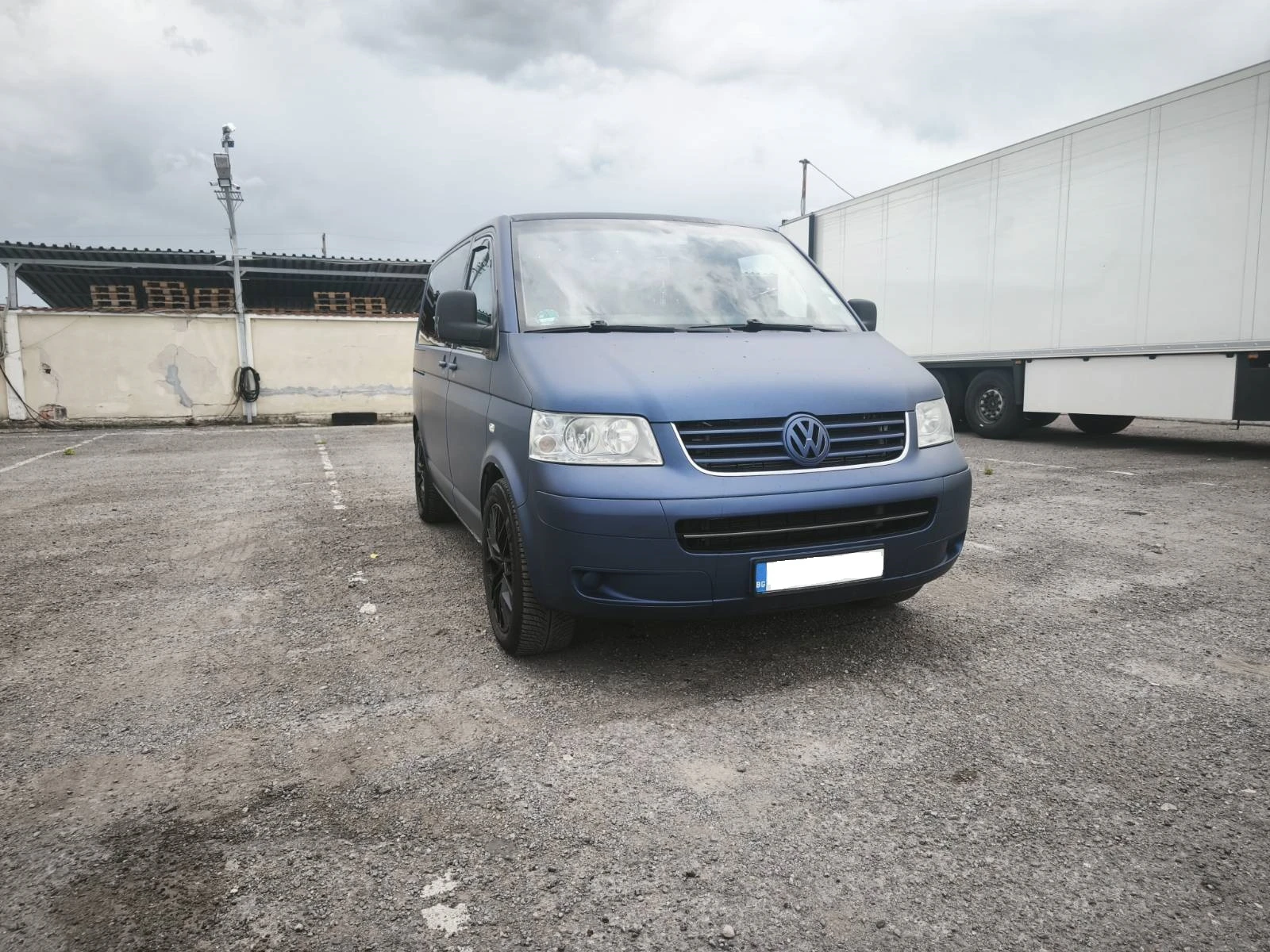 VW Multivan 2.5TDI / 130к.с., снимка 2 - Автомобили и джипове - 54564375