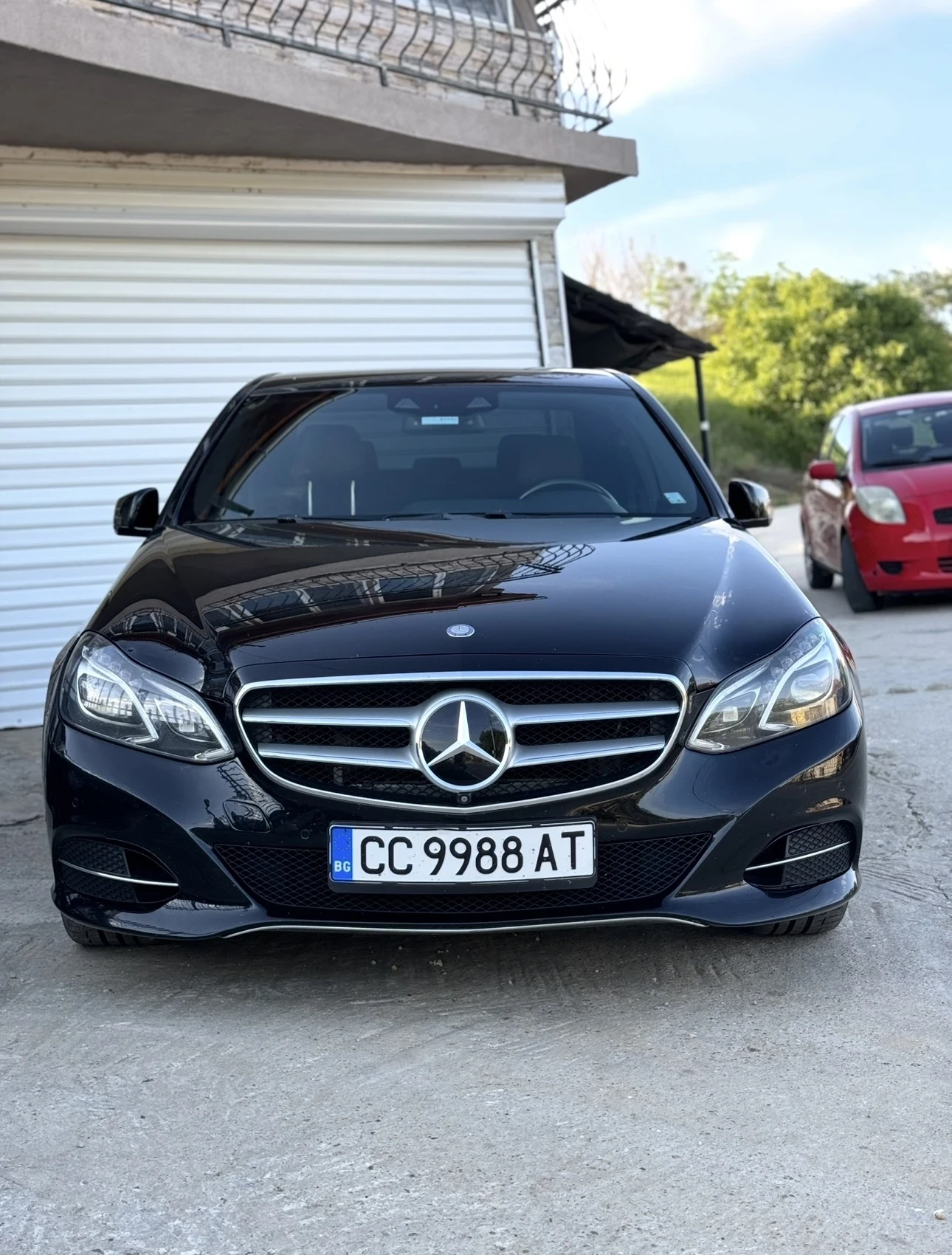 Mercedes-Benz E 350 4 MATIC, снимка 2 - Автомобили и джипове - 54634729