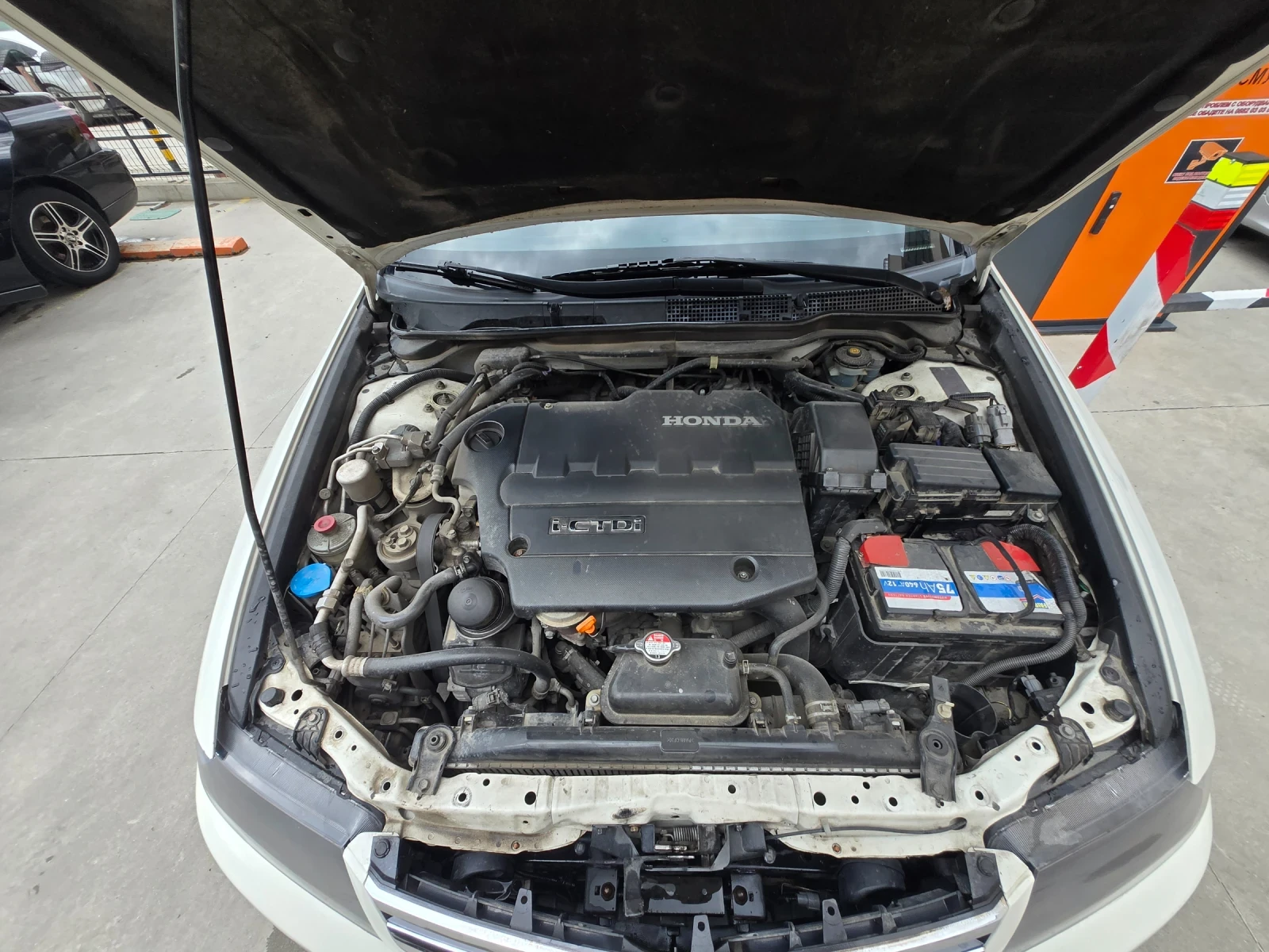 Honda Accord, снимка 9 - Автомобили и джипове - 54652259