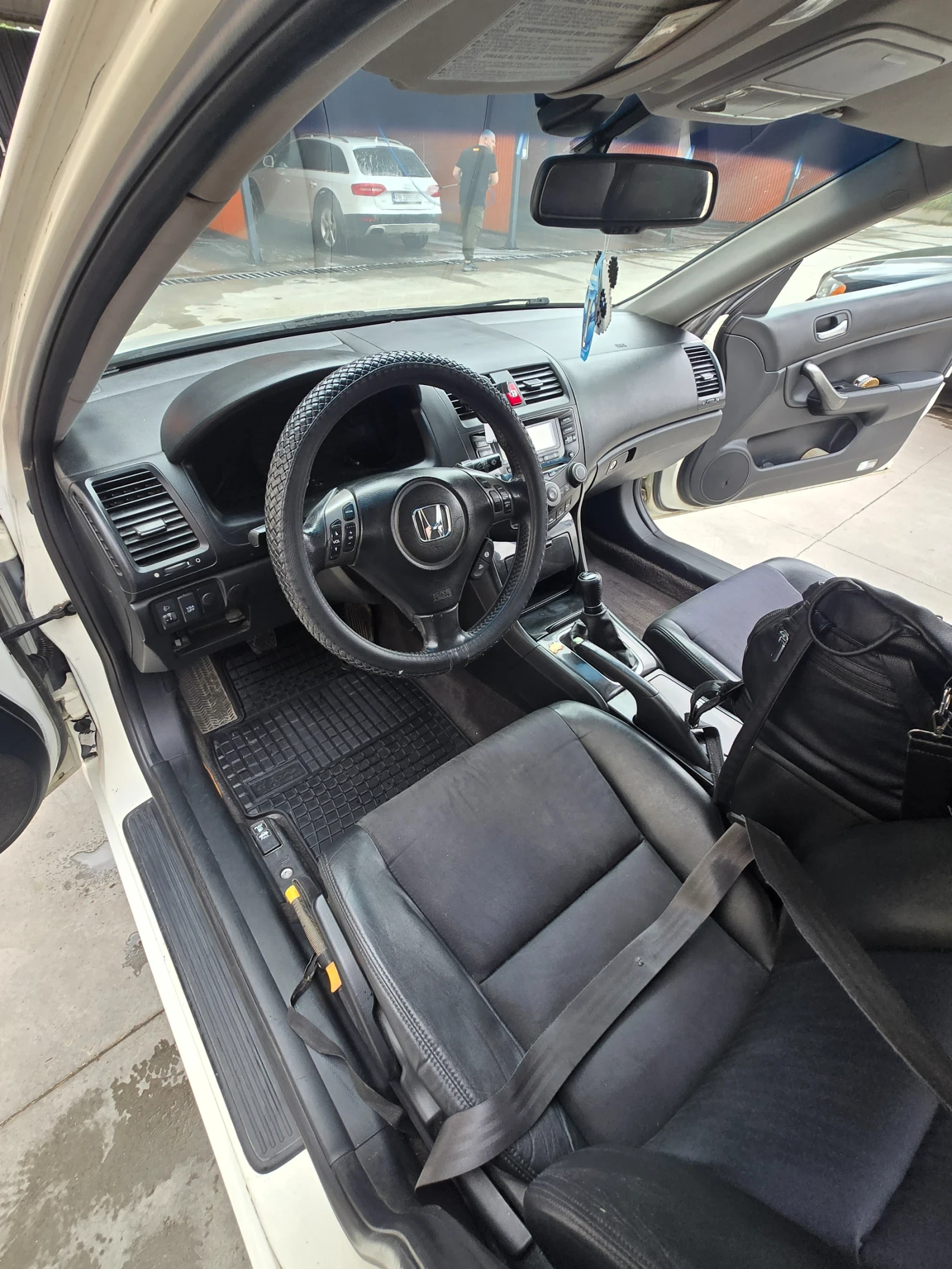 Honda Accord, снимка 17 - Автомобили и джипове - 54652259